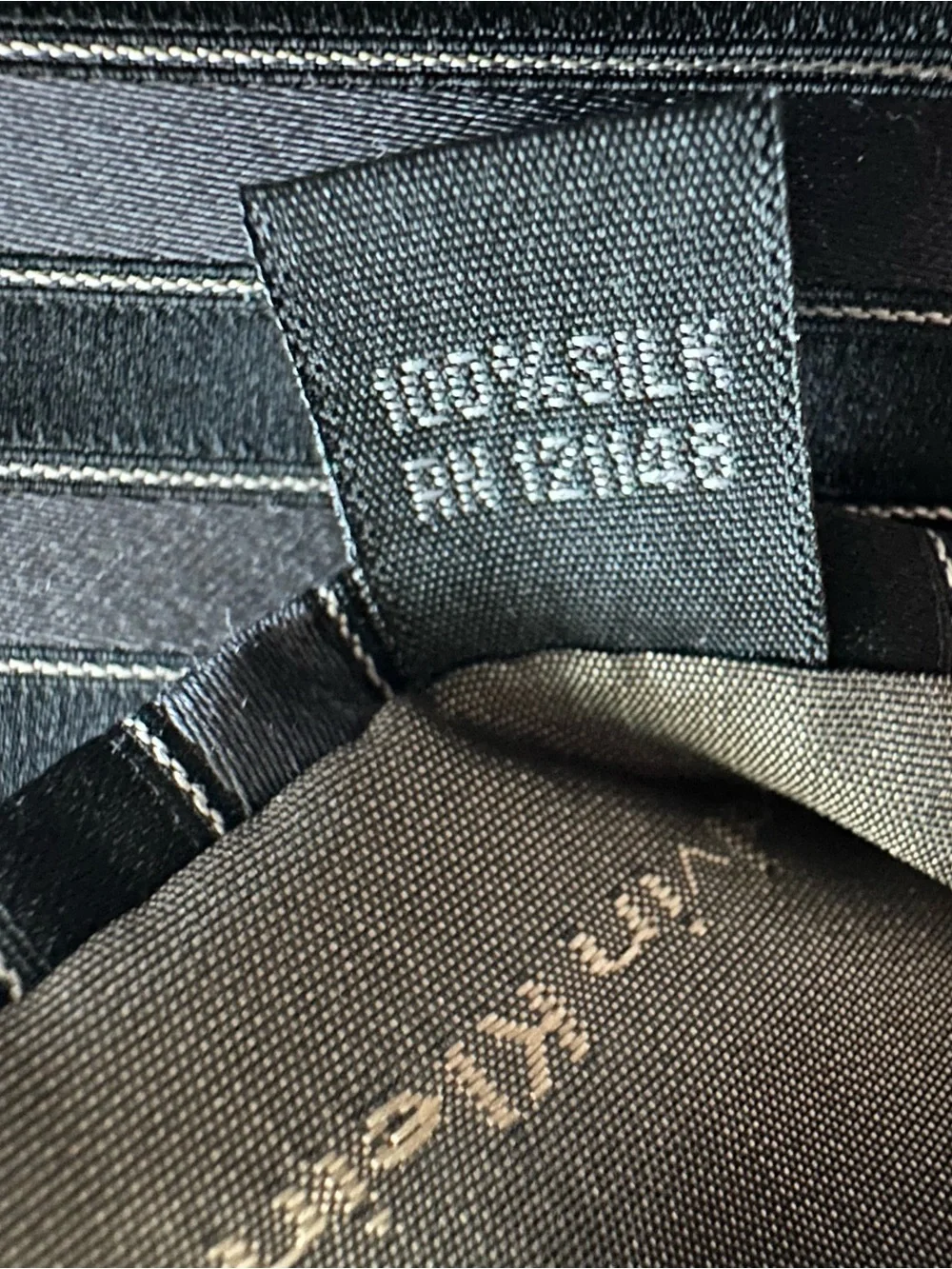 Calvin Klein Men Classic Elegant Black & Gray Pinstripe Silk Formal Business Tie